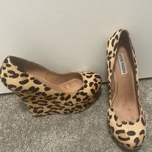 Leopard print wedges